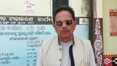 ନୂଆପଡା: କୋମନାରେ ଗୋଷ୍ଠି ସ୍ଵାସ୍ଥ୍ୟକେନ୍ଦ୍ରରେ ଡାକ୍ତର ଅଭାବରୁ ରୋଗୀସେବା ବାଧାପ୍ରାପ୍ତ, ପ୍ରତିକ୍ରିୟା ରଖିଛନ୍ତି ସମାଜସେବୀ ବିରେନ୍ଦ୍ର ପ୍ରଧାନ