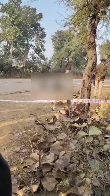 लिधौरा: अब्दा बम्होरी में सड़क किनारे मिला युवक का शव, पास में कट्टा व बीयर की बोतल, परिजनों ने जताई हत्या की आशंका