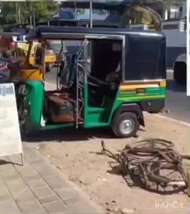 ചെങ്ങന്നൂർ: മാന്നാർ കടപ്രായിൽ ഓട്ടോറിക്ഷയും സൈക്കിളും കൂട്ടിയിടിച്ച് ഓട്ടോറിക്ഷ മറിഞ്ഞ് ഡ്രൈവർ മരിച്ചു.