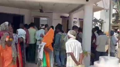 कांकेर: कांकेर जिले के ग्राम किरगापाटी में अवैध धर्मांतरण का आरोप, ग्रामीणों ने थाना प्रभारी को सौंपा ज्ञापन