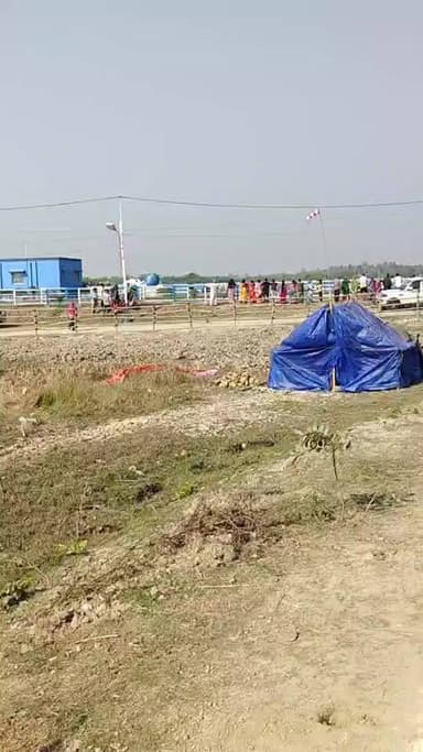 হেলিকপ্টারে করে গঙ্গা সাগর থেকে ভিন রাজ্যের অসুস্থ তীর্থযাত্রীকে কলকাতা নিয়ে যাওয়া হচ্ছে দেখুন সেই মুহুর্তের ভিডিও