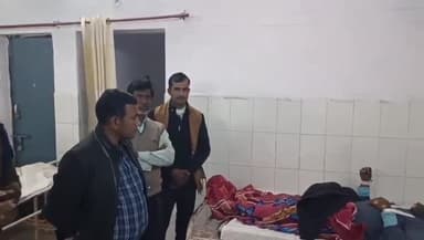 महमूदाबाद: महमूदाबाद में रेलवे कर्मचारी पर मैजिक चालक ने कुचलने का आरोप, गंभीर रूप से घायल