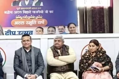 सिविल लाइन्स: चांदनी चौक स्थित ज़िला कार्यालय में एस.आई.आर. विषय पर हुई महत्वपूर्ण बैठक