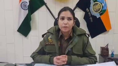 रिवालसर: बल्ह पुलिस ने ट्रैफिक चेकिंग के दौरान ट्रक से अवैध लकड़ी की बरामदगी की, ट्रक चालक के खिलाफ एफआईआर दर्ज, जांच शुरू