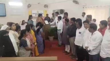 खामगाव: खामगाव नगरपालिकेच्या उपाध्यक्षपदी सौ संतोष पुरोहित तर स्वीकृत सदस्य पदी चौघांची निवड