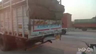 ରେଢାଖୋଲ: ଲୁହାପଙ୍କ ଛକ ନିକଟରେ ଟୁରିଷ୍ଟ ଗାଡି ଦୁର୍ଘଟଣା , ଆଇଚର ଗାଡି ପଛରେ ପିଟିଲା ଟୁରିଷ୍ଟ ଗାଡି ,୭ଜଣ ଆହତ,ଜଣେ ଗୁରୁତର