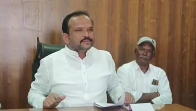 ಸಿಂಧನೂರು: ಮನರೇಗಾ ಪುನಃ ಜಾರಿಗೊಳಿಸಿ ಬಸನಗೌಡ ಬಾದರ್ಲಿ