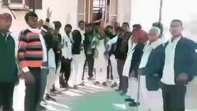 सरवाड़: प्रजापति समाज ने श्रीयादे जयंती के राजकीय अवकाश की मांग को लेकर मुख्यमंत्री के नाम सरवाड़ उपखण्ड अधिकारी को सौंपा ज्ञापन