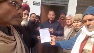 बहेड़ी: तहसील मुख्यालय पर सहकार भारती संघ ने बकाया गन्ना भुगतान सहित विभिन्न मांगों को लेकर नायब तहसीलदार को ज्ञापन सौंपा