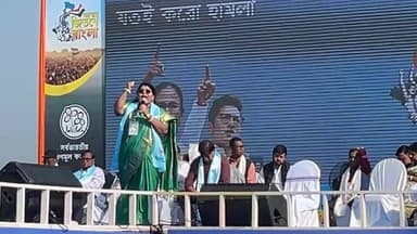 কদমতলা মাঠে ঝাঁ/ঝালো বক্তব্য রাখলেন সিতাই বিধায়ক সংগীতা রায়।