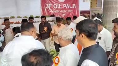 ವಿಜಯಪುರ: ಫಲಪುಷ್ಪ ಪ್ರದರ್ಶನ ವೀಕ್ಷಣೆ ಮಾಡಿದ ನಗರ ಶಾಸಕ ಬಸನಗೌಡ ಪಾಟೀಲ ಯತ್ನಾಳ