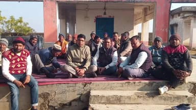 दारू: बाबा बालक नाथ मंदिर में नाई समाज की बैठक, 29 जनवरी को डहरभंगा में मनेगी कर्पूरी ठाकुर जयंती