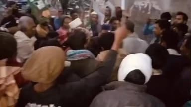 নলহাটি ১: মহুল্লা-কুলগাছি তিনমাথা মোড়ে AIMIM-র পথসভায় তৃণমূল ছেড়ে ৫০টি পরিবার যোগদান করলেন AIMIM