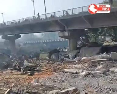 देवरिया | गोरखपुर रोड मजार मामला
👉 जनपद देवरिया के गोरखपुर रोड स्थित कुर्ना नाला क्षेत्र में हजरत शहीद सैय्यद अब्दुल गनी...