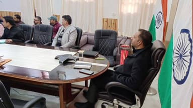 धारचूला: धारचूला में डिजिटल शिक्षा की नई पहल, डीएम की मौजूदगी में डिजिटल स्टूडियो का सफल परीक्षण किया गया