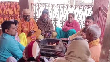 सहदेई बुजुर्ग: रामगंज शिव मंदिर परिसर में गायत्री परिवार की बैठक, 20 से 25 फरवरी तक होगा पंच कुंडीय गायत्री महायज्ञ
