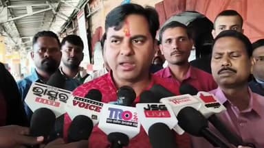 ଝାରସୁଗୁଡା: ଝାରସୁଗୁଡ଼ା ରେଳ ଷ୍ଟେସନ ଅଗ୍ନିକାଣ୍ଡ ର ପରିଦର୍ଶନ କଲେ ବିଧାୟକ ଟଙ୍କଧର ତ୍ରିପାଠି