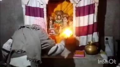 महुआ: महुआ के नरसिंह स्थान मंदिर सिंघाड़ा में मंगलवार शाम श्रद्धालुओं ने किया सामूहिक हनुमान चालीसा पाठ