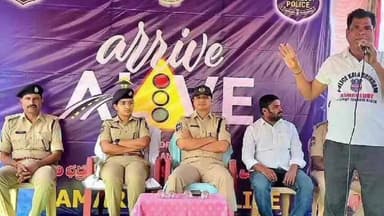కామారెడ్డి: కామారెడ్డిలో అరైవ్ - అలైవ్ కార్యక్రమం, రోడ్డు భద్రతలపై దిశా నిర్దేశం చేసిన : జిల్లా ఎస్పీ రాజేష్ చంద్ర