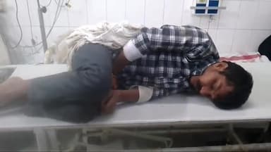 करायपरसुराय: चन्द्रविगहा गांव के पास सड़क पर अचेत मिले व्यक्ति को पुलिस ने अस्पताल पहुंचाया