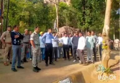 सालेकसा: भाविकांच्या सोयी सुविधेसाठी यंत्रणांनी समन्वय ठेवून कामे करावी जिल्हाधिकारी प्रजित नायर कचारगड येथे पूर्वतयारी आढावा