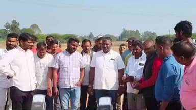 ગરબાડા: ગરબાડા તાલુકાના અભલોડ ગામ ખાતે સરવાઈ મેદાનમાં નવીન સોલે લાઈટ નાખવાની કામગીરી ધારાસભ્ય તેમજ પ્રમુખના હસ્તે હાથ ધરાય