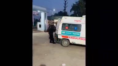 तारानगर: तारानगर में साहवा सड़क मार्ग पर कार और बाइक की टक्कर में मृतक बाइक सवार का पोस्टमार्टम कर शव परिजनों को सौंपा गया