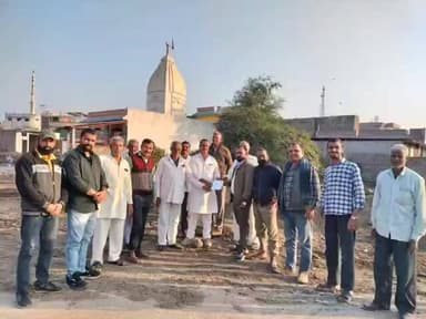 हाटपिपल्या: डेरिया रोड पर बने पुल से जुड़ी सड़कों का अधूरा निर्माण, रहवासियों ने महाप्रबंधक को सौंपा ज्ञापन