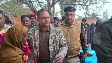 सरिया: गिरिडीह एसपी और सरिया पुलिस ने सरिया प्रखंड के बिरहोरटंडा में कंबल बांटे!