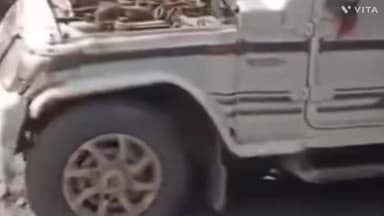 देवसर: तेज गति बनी हादसे का कारण, जियावान थाना क्षेत्र में बोलेरो नाले में गिरी, बड़ा हादसा टला