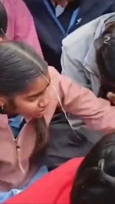 भीलवाड़ा के नंदराय स्कूल से शिक्षक के तबादले पर रात से धरने पर छात्र #students #bhilwaranews #jaivardhannews #studentprot...