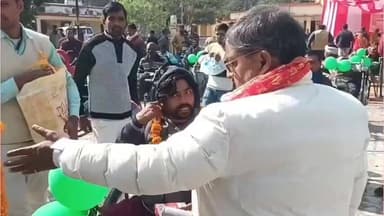 रुदौली: रुदौली विधायक रामचंद्र यादव ने 36 दिव्यांगजनों को ट्राई साइकिल वितरित की