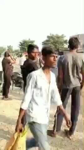 मेजा: लोहारी गाँव के पास बाइक चालक अनियंत्रित होकर गिरा, घायल होने पर इलाज के लिए भेजा गया अस्पताल