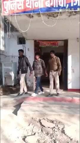 जशपुर: जशपुर पुलिस ने नाबालिक का अश्लील वीडियो बनाकर ब्लैकमेल करने वाले आरोपी को किया गिरफ्तार, सख्त कार्रवाई