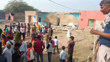 #OmBirla
#tradingreels
#kotacitypolice
जनलिस्ट मंगल सिंह हाडा
आज एक बार फिर के.पाटन क्षेत्र के गेंदोली भैंसखेड़ा गां...