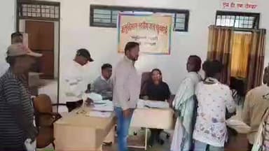 घुघरी: घुघरी एसडीएम कार्यालय में जनसुनवाई संपन्न, अधिकारियों ने सुनी ग्रामीणों की समस्याएं