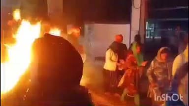 सलेमपुर: देवरिया में न्यू कॉलोनी स्थित गुरुद्वारे के पास धूमधाम से मनाया गया लोहड़ी पर्व