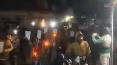 पिपरई: पिपरई में कल्लू अहिरवार की हत्या के विरोध में समाज के लोगों ने निकाला कैंडल मार्च