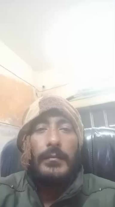 #कुण्डलसामुदायिक स्वास्थ्य केंद्र का नर्सिंग ऑफिसर ड्यूटी के दौरान बीमारी को लेकर परेशान देखिए क्या दी है प्रशासन को चेत...