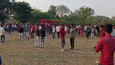 खरगापुर: RCC क्रिकेट क्लब द्वारा आयोजित टेनिस बॉल क्रिकेट टूर्नामेंट में शाहगढ़ और बड़ा मलहरा के बीच रोमांचक मुकाबला