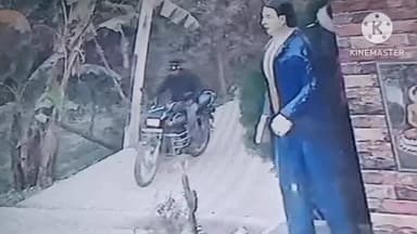 मैरवा: मैरवा कुष्ठ आश्रम अनुग्रह नगर से बाइक चोरी कर भाग रहे चोर की सीसीटीवी में कैद तस्वीर हुई वायरल