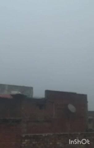 अनूपशहर: अनूपशहर में सुबह घना कोहरा छाया रहा, कड़ाके की ठंड महसूस की गई, तापमान रहा 6 डिग्री सेल्सियस