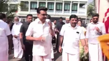 புரசைவாக்கம்: ராணுவ மைதானத்தில் நடைபெற்ற சமத்துவ பொங்கல் விழாவில் பாரம்பரிய உடையில் முதலமைச்சர்