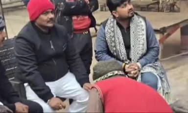 शोहरतगढ़: स्वामी दयाल जयसवाल के निधन पर नगर पंचायत बढ़नी के अध्यक्ष ने व्यक्त की शोक संवेदना