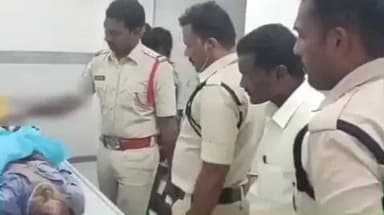 యర్రగొండపాలెం: వెలుగొండ ప్రాజెక్టు ఫీడర్ కెనాల్ ఆధునికరణ పనుల్లో ఇసుకలో కురకపోయి నాగరాజు అనే వ్యక్తి మృతి