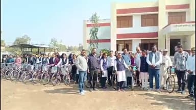 गुलाना: सलसलाई में सरकार ने 55 छात्रों को स्कूल आने-जाने के लिए मुफ्त साइकिलें वितरित कीं