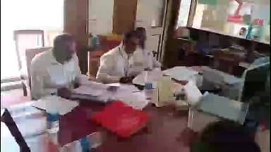 गडहिंग्लज: शिरढोण ग्रामपंचायतीत कथित आर्थिक गैरव्यवहाराची चौकशी तापली, तत्कालीन ग्रामसेवक ग्रामस्थांकडून धारेवर