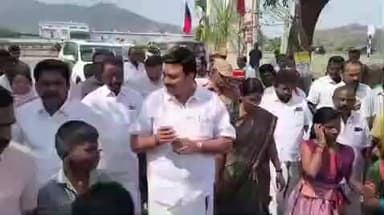 ராசிபுரம்: அத்தனூரில் சமத்துவ பொங்கல் விழாவில் கலெக்டர் துர்காமூர்த்தி வள்ளி கும்மி ஆட்டம் ஆடி அசத்தினார்