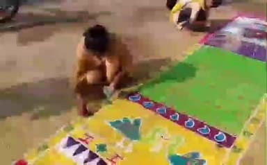 గద్వాల్: గొర్లఖాన్ దొడ్డి గ్రామంలో వినూత్న రీతిలో ముగ్గును వేసిన మహిళా