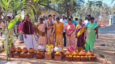 ஆம்பூர்: மாதனூர் ஊராட்சி ஒன்றிய அலுவலகத்தில் உறியடித்து சமத்துவ பொங்கல் விழா கொண்டாடிய ஒன்றிய தலைவர் மற்றும் ஒன்றிய குழு உறுப்பினர்கள்